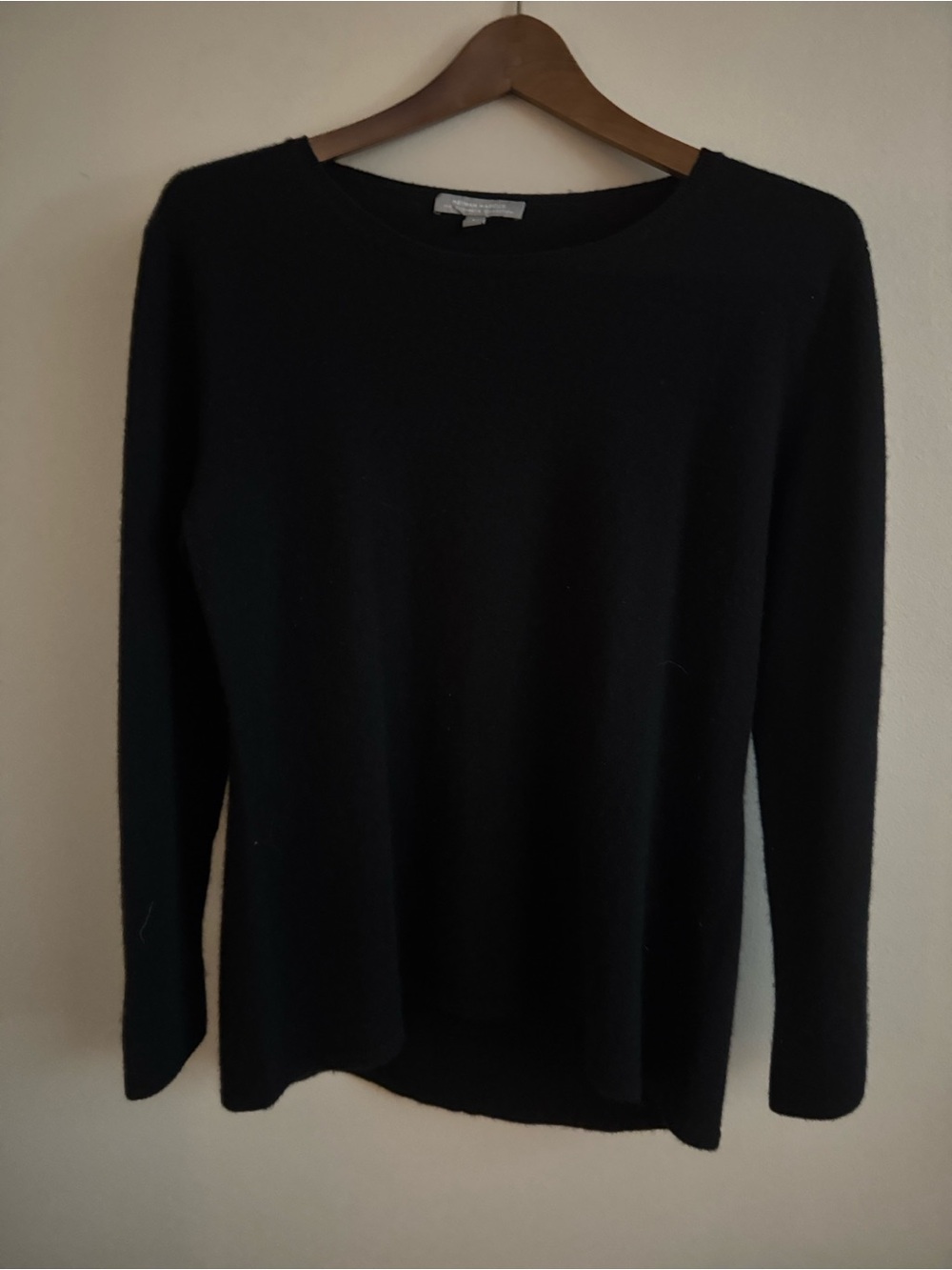 Neiman Marcus Black Cashmere Crewneck Sweater- Medium